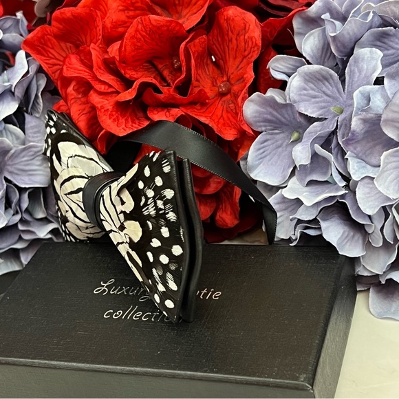 Handmade Black and White Feather Bow Tie Boutonnière Lapel Pin Set - Picture 9 of 16